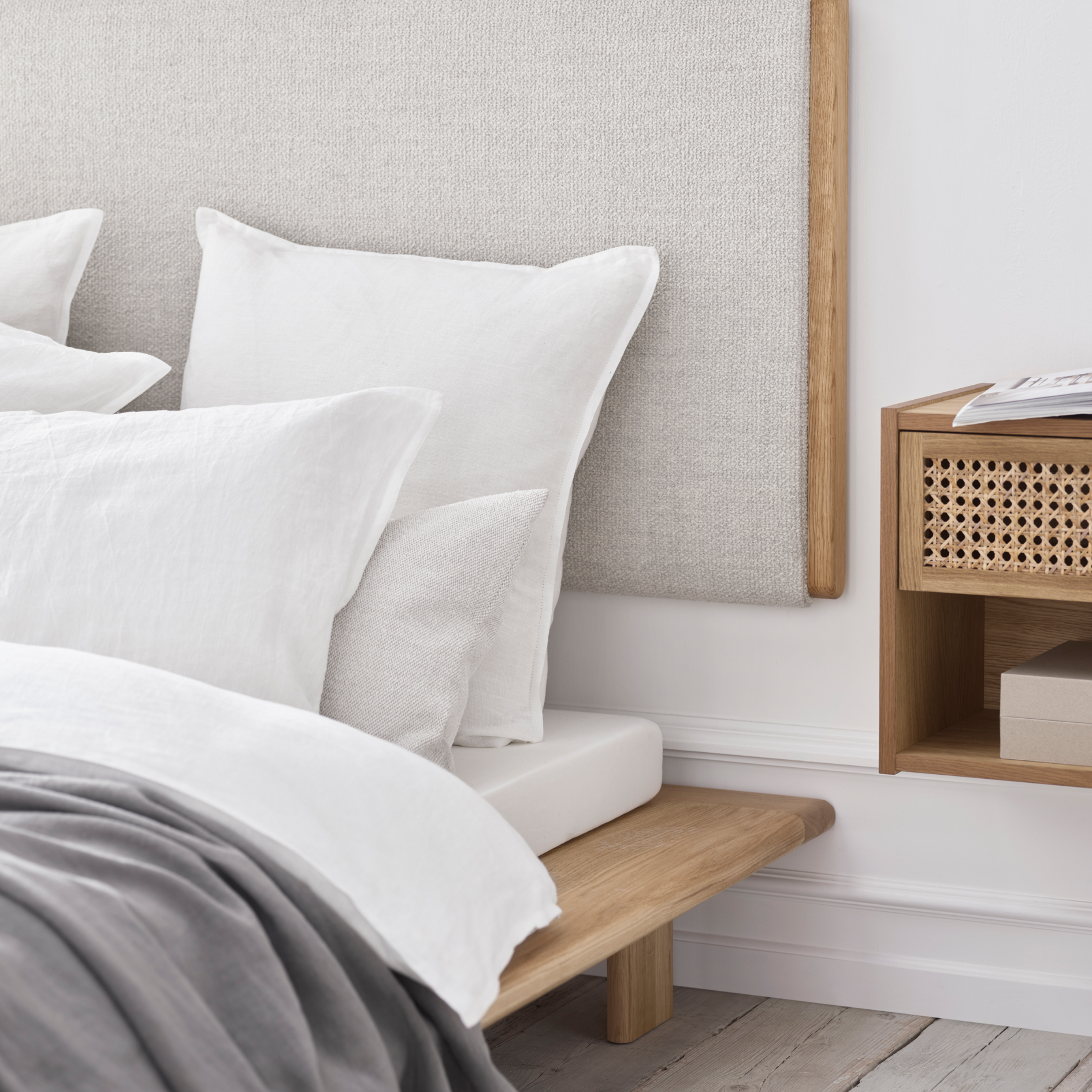 Cana Bedside Table